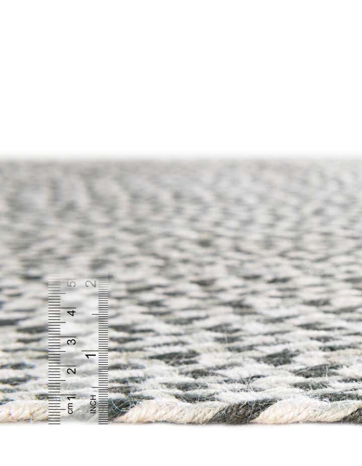 2' x 3' 1 Handmade Tweed Braided Jute Oval Rug