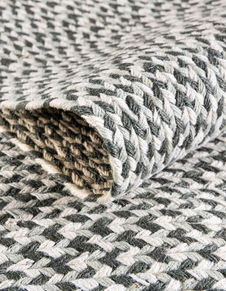 2' x 3' 1 Handmade Tweed Braided Jute Oval Rug