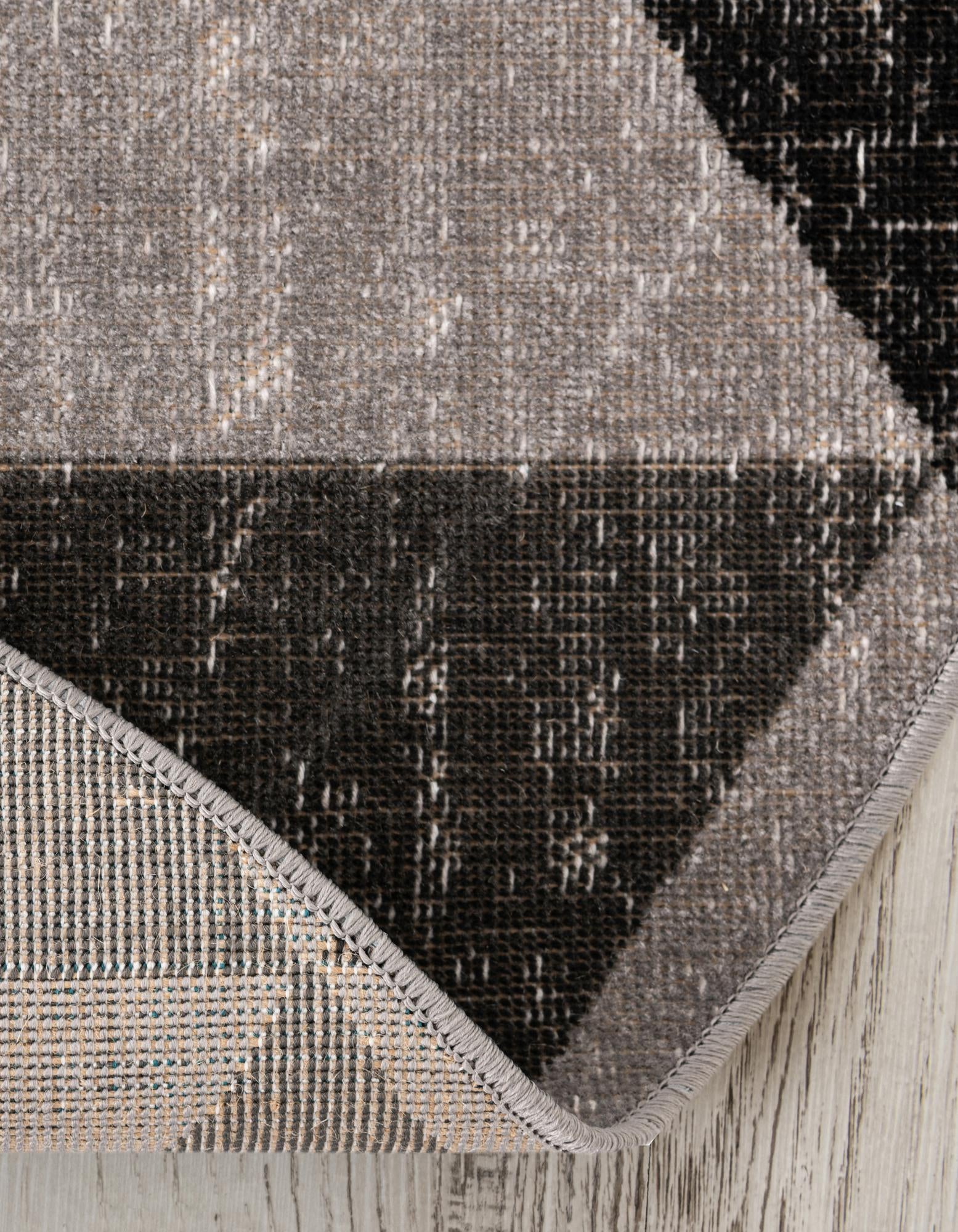 3' 3 x 5' 3 Valencia Oval Rug