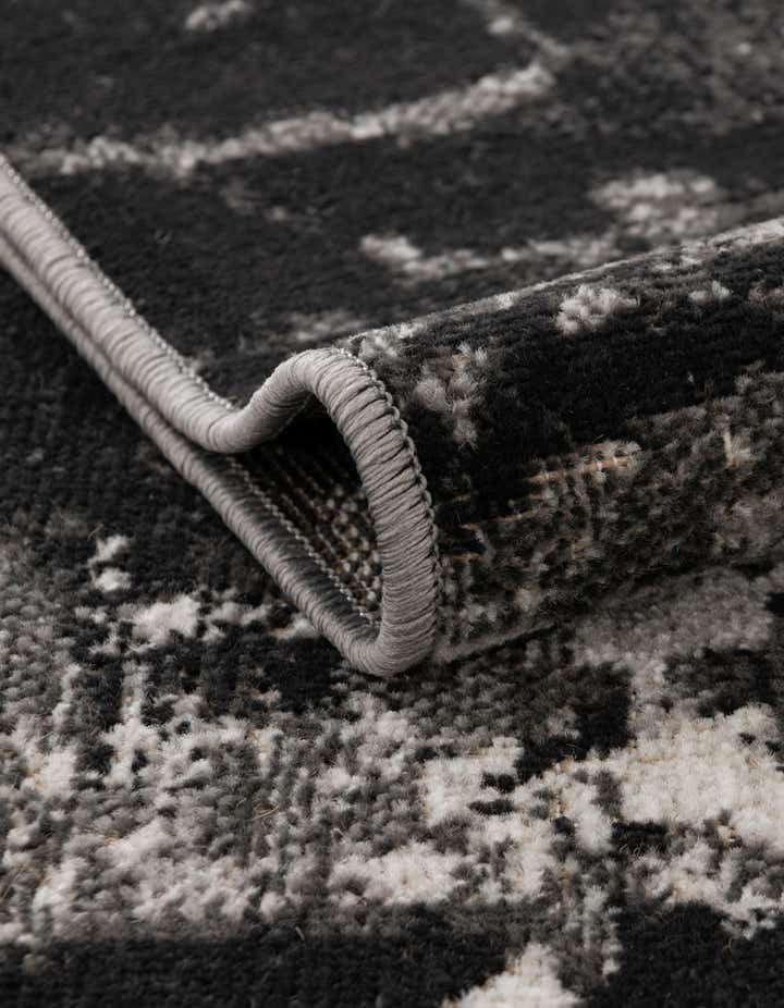 3' 3 x 5' 3 Valencia Oval Rug
