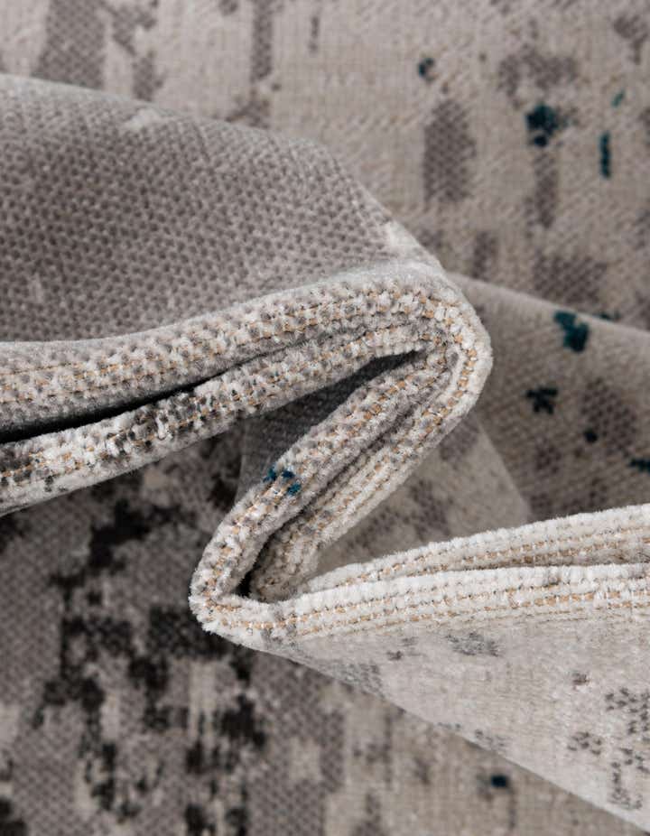 3' 3 x 5' 3 Valencia Oval Rug