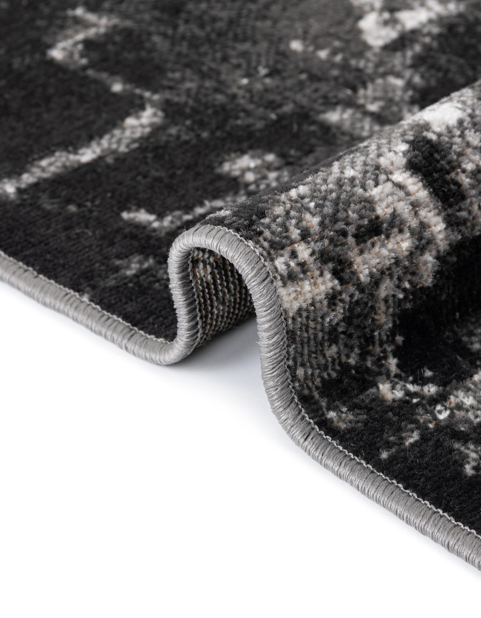 3' 3 x 5' 3 Valencia Oval Rug