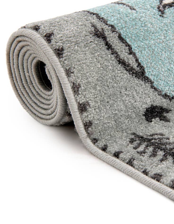 Detail image of 2' 2 x 3' 1 Animals Whimsy Kids Oval Rug