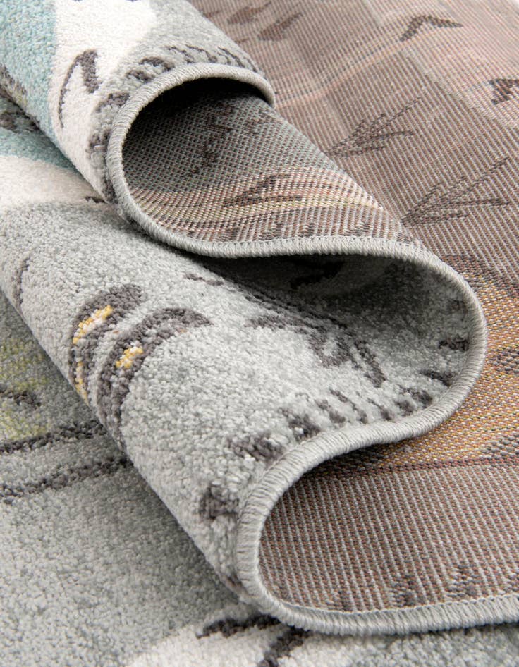 Detail image of 2' 2 x 3' 1 Animals Whimsy Kids Oval Rug