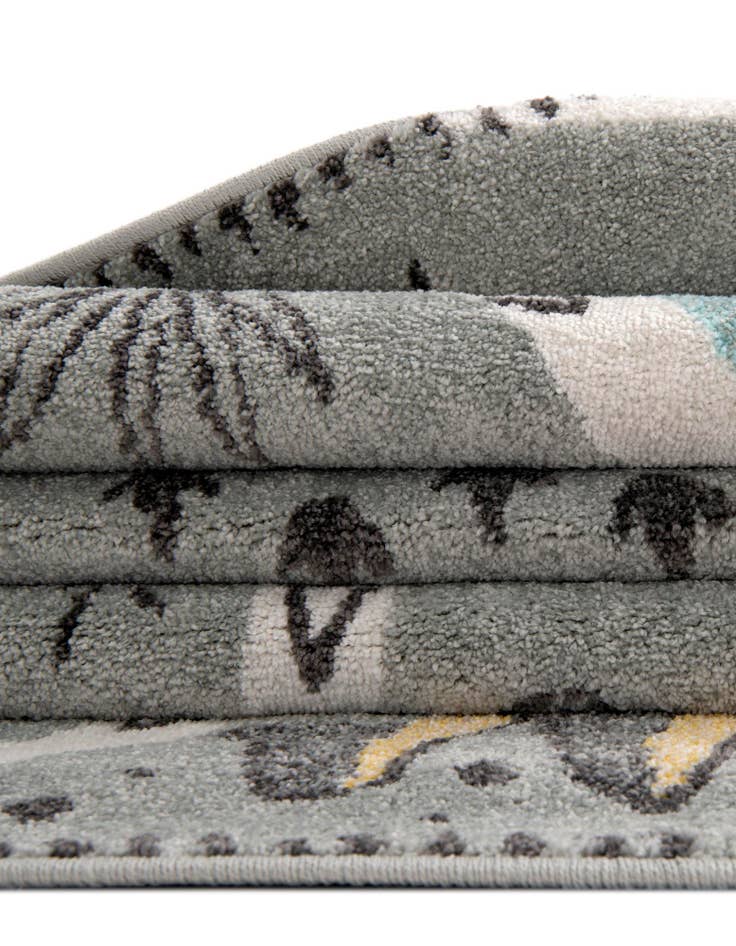 Detail image of 2' 2 x 3' 1 Animals Whimsy Kids Oval Rug