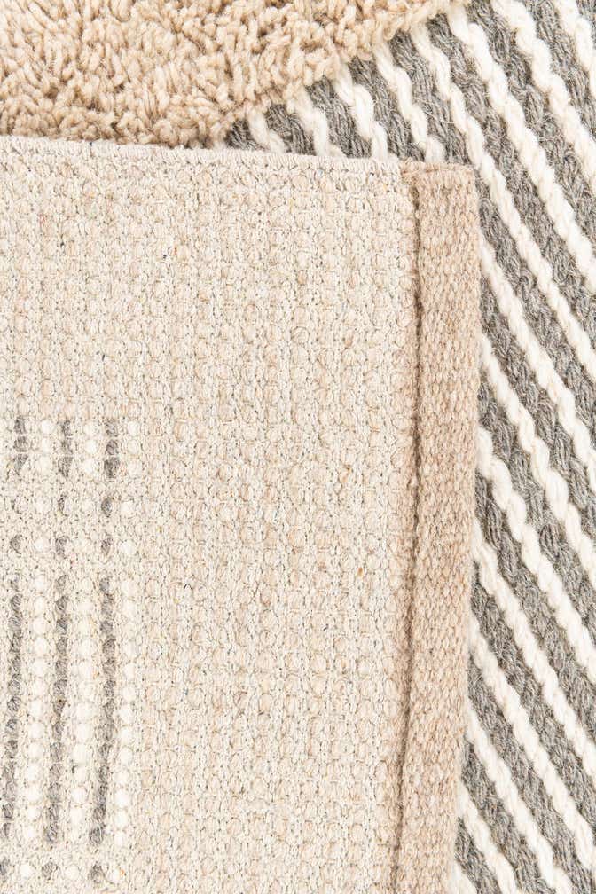 2' x 3' Hand Woven Rug