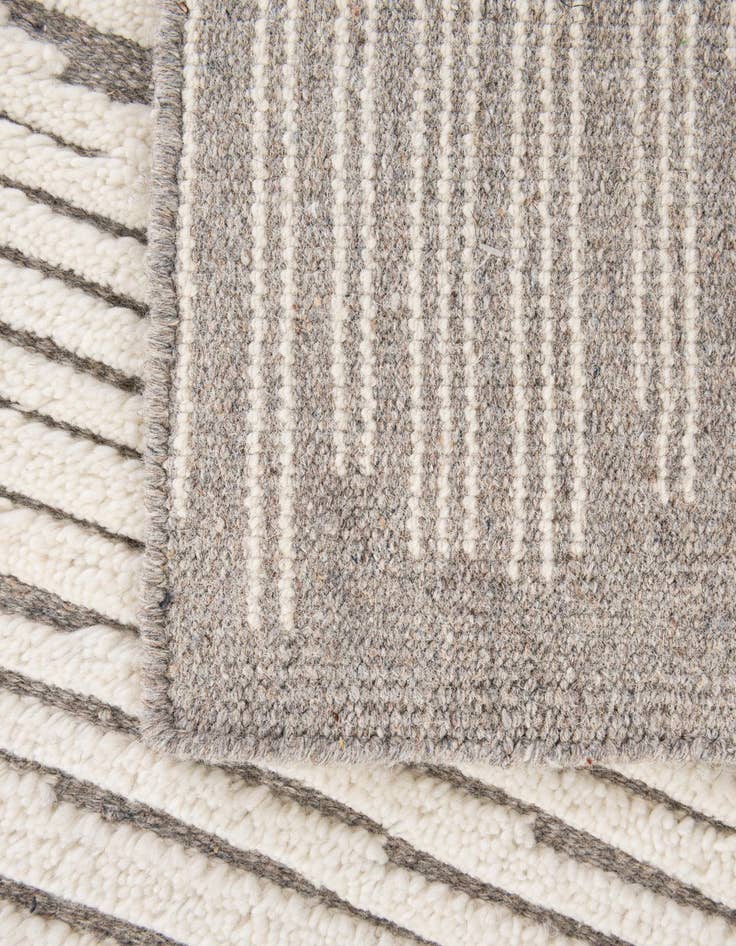 Detail image of 4' 2 x 6'  Hand Woven  Rug