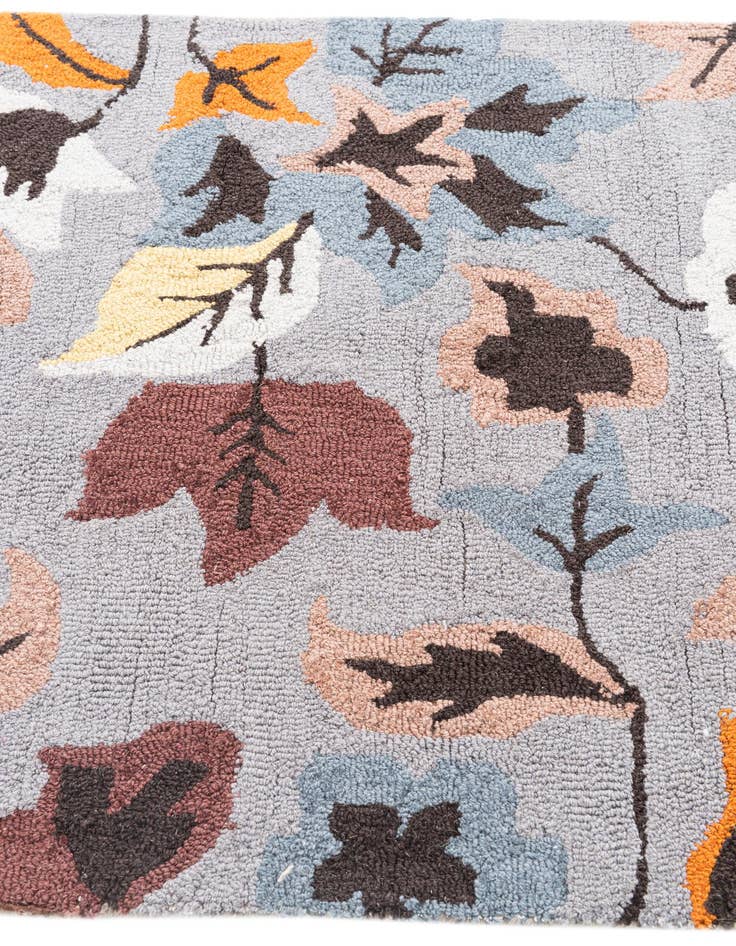 Detail image of 3' x 4' 10 Agra Rug