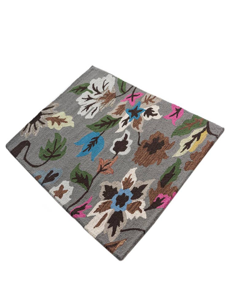 Detail image of 4' x 6' Agra Rug