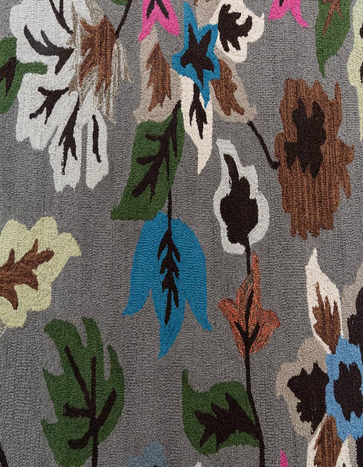 Detail image of 4' x 6' Agra Rug