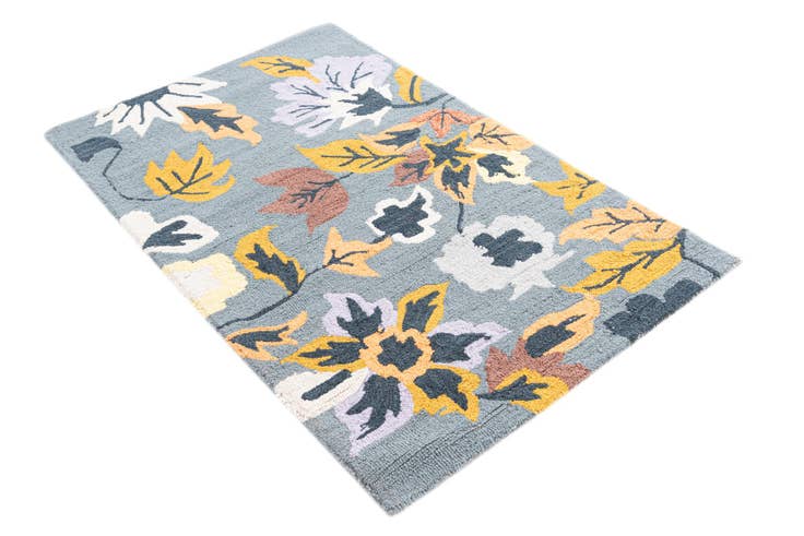 Detail image of 3' 1 x 4' 10 Agra Rug