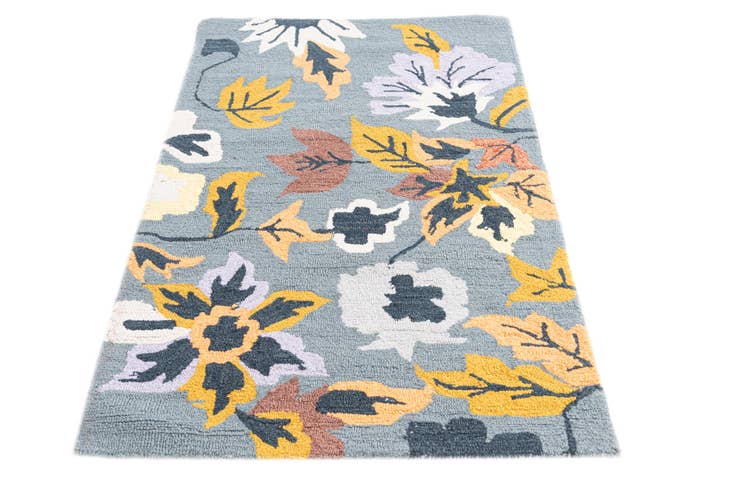 Detail image of 3' 1 x 4' 10 Agra Rug
