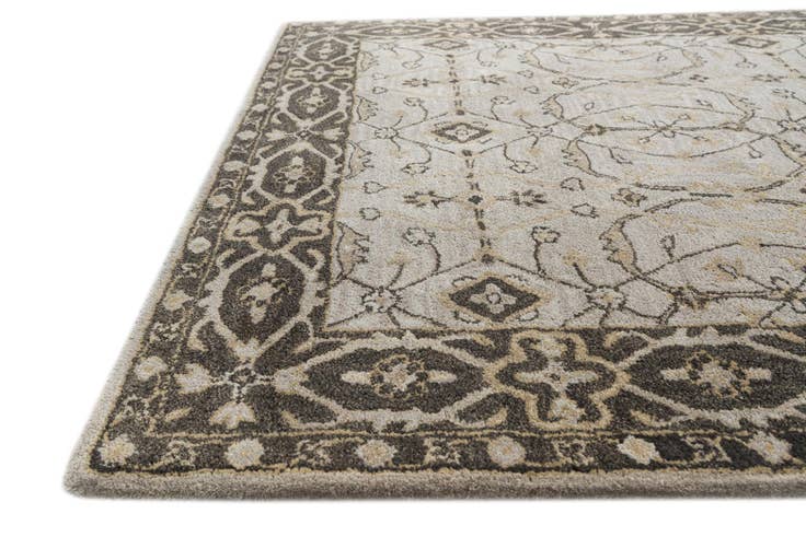 Detail image of 5' x 7' 6 Agra Rug