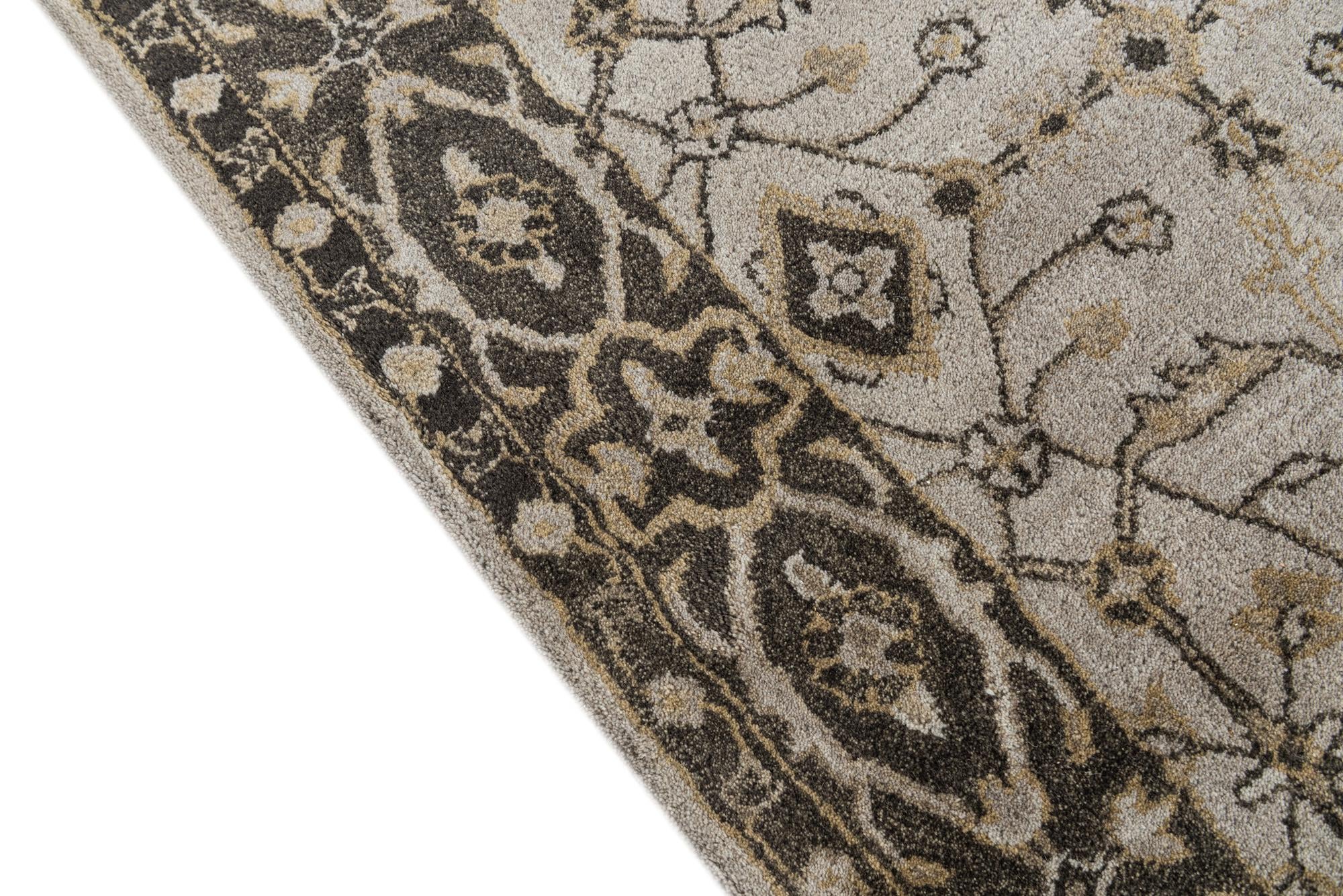 5' x 7' 6 Agra Rug