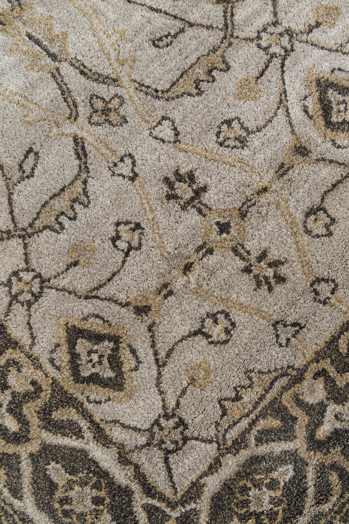 5' x 7' 6 Agra Rug