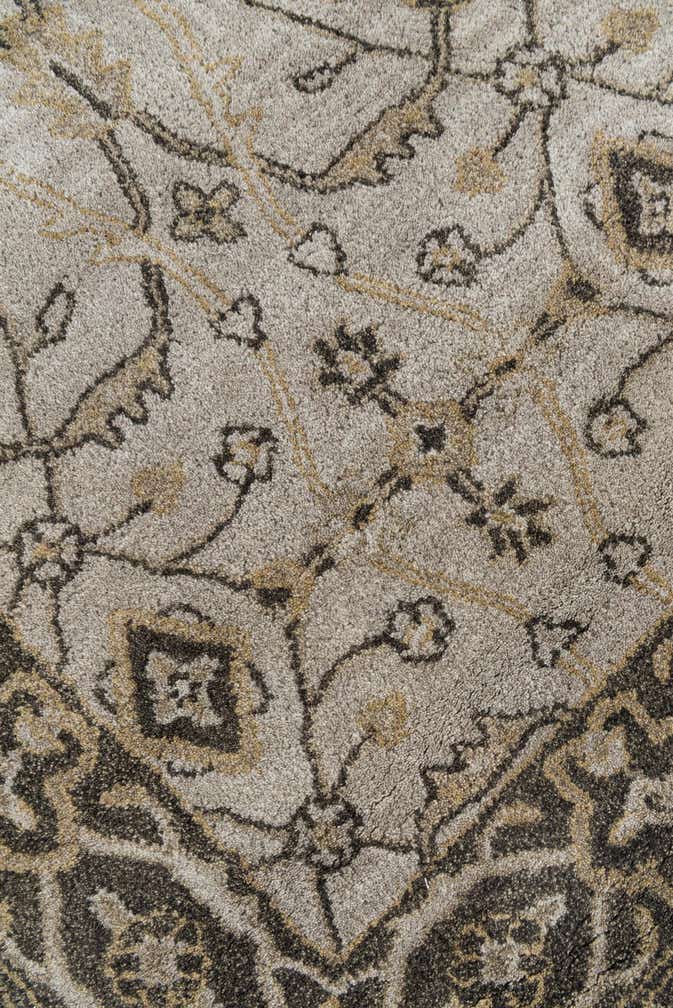 5' x 7' 6 Agra Rug