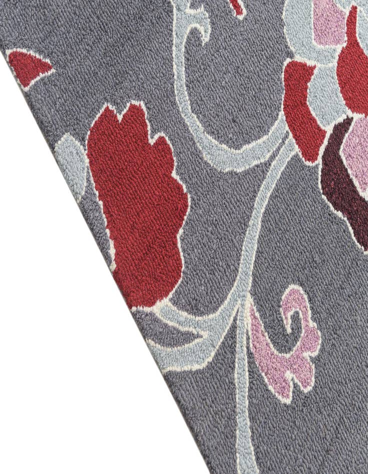Detail image of 6' x 9' Agra Rug