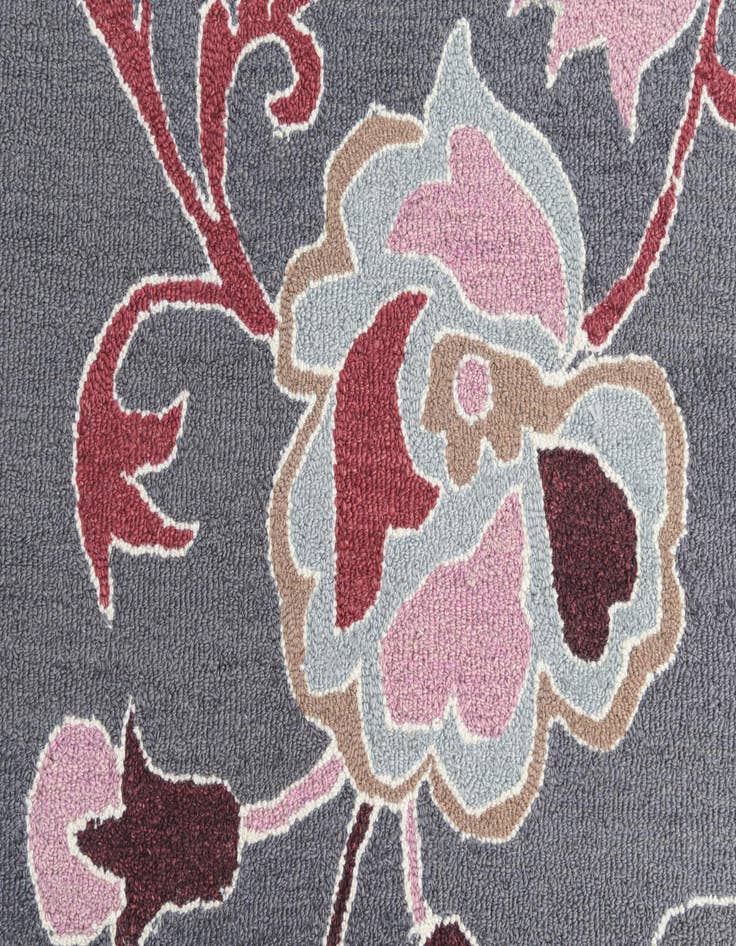 Detail image of 6' x 9' Agra Rug