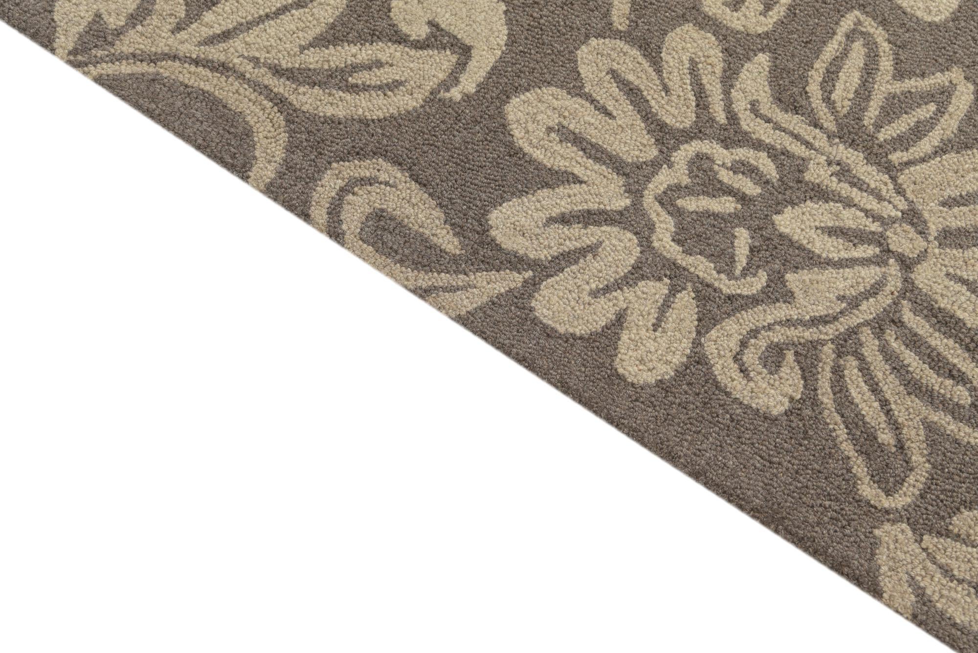 5' 1 x 8' Agra Rug