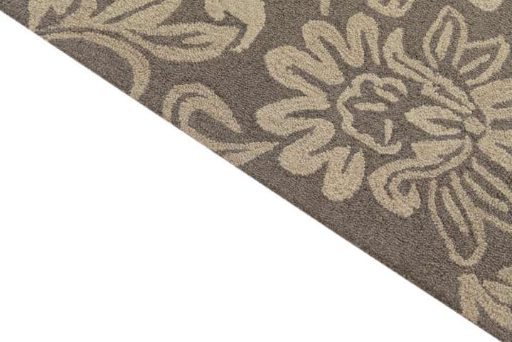 5' 1 x 8' Agra Rug
