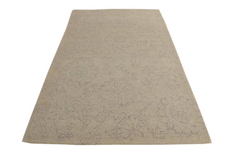 Detail image of 5' x 7' 10 Agra Rug