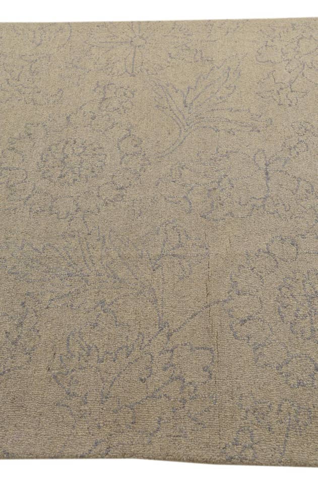 Detail image of 5' x 7' 10 Agra Rug