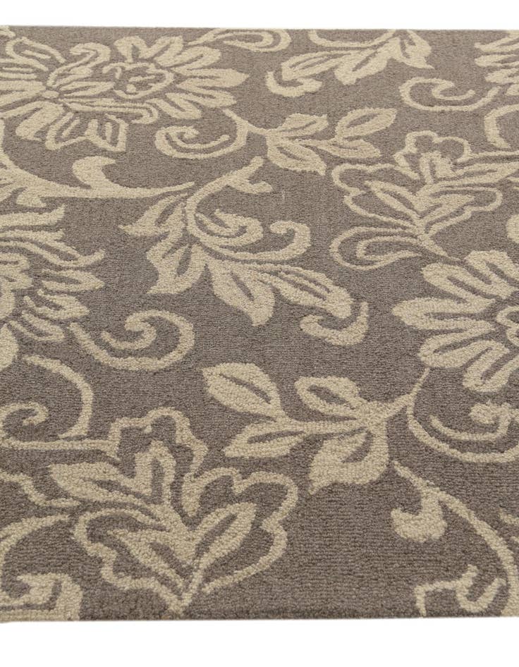Detail image of 5' 1 x 8' Agra Rug