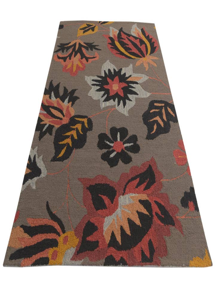 Detail image of 5' 1 x 8' 1 Agra Wool Rug