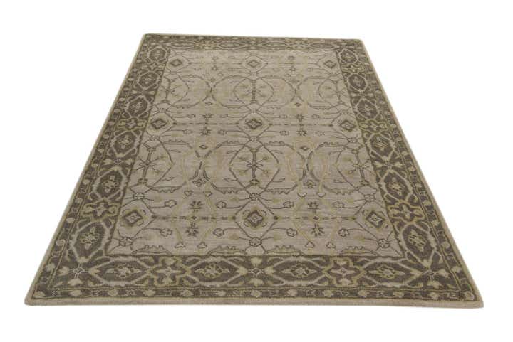 5' x 7' 5 Agra Wool Rug