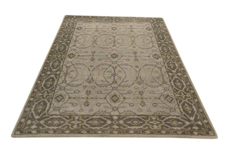 Detail image of 5' x 7' 5 Agra Wool Rug