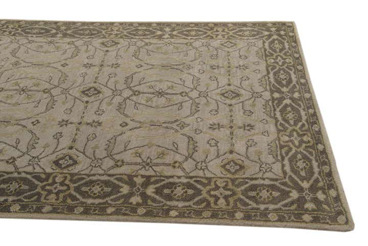 5' x 7' 5 Agra Wool Rug