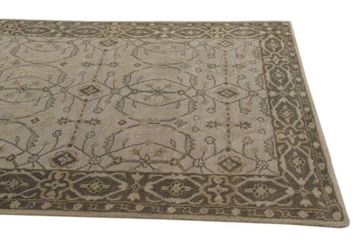 Detail image of 5' x 7' 5 Agra Wool Rug