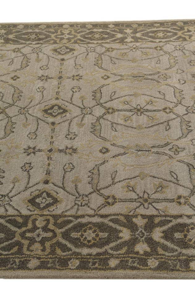 Detail image of 5' x 7' 5 Agra Wool Rug