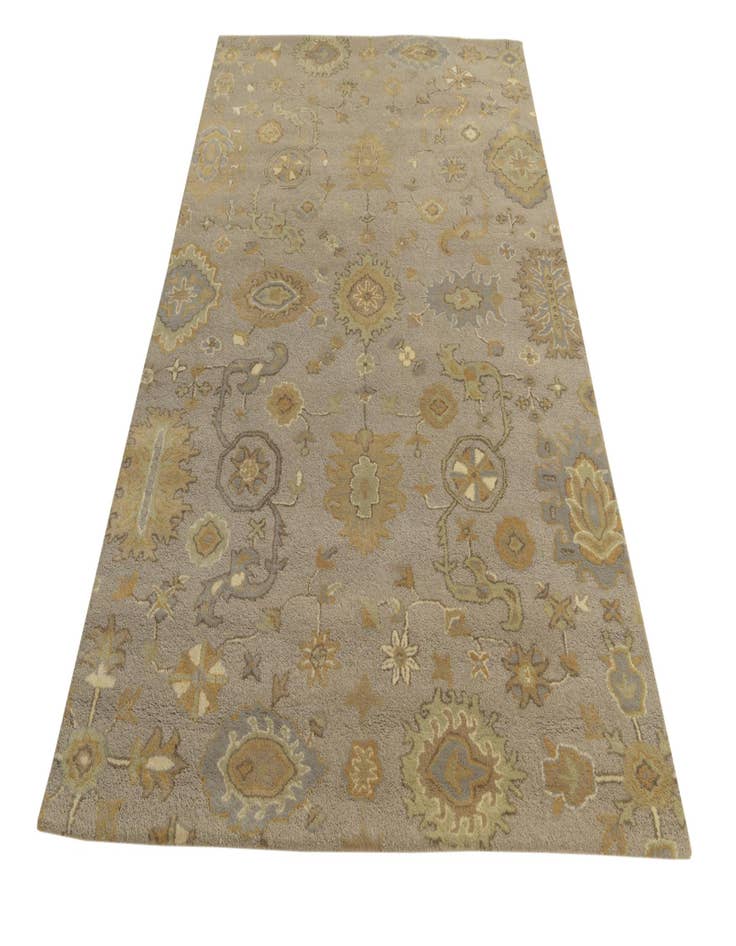 Detail image of 5' x 8' Agra Wool Rug