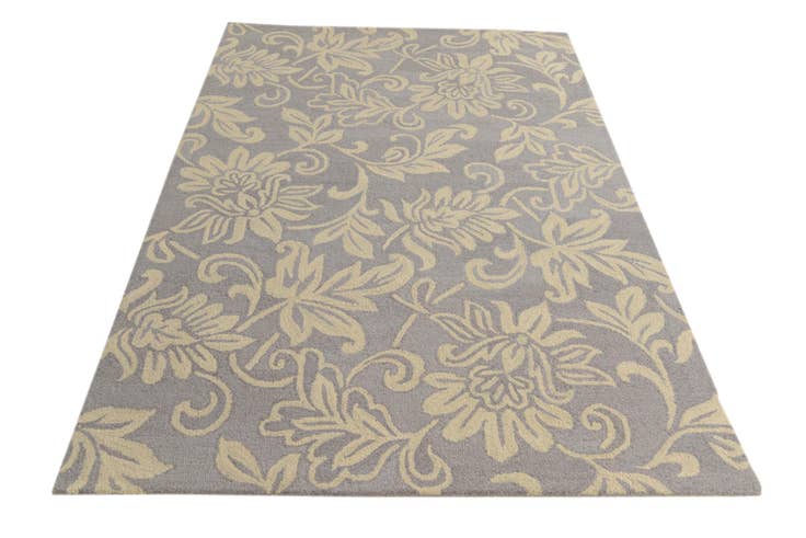 Detail image of 5' x 8' Agra Wool Rug