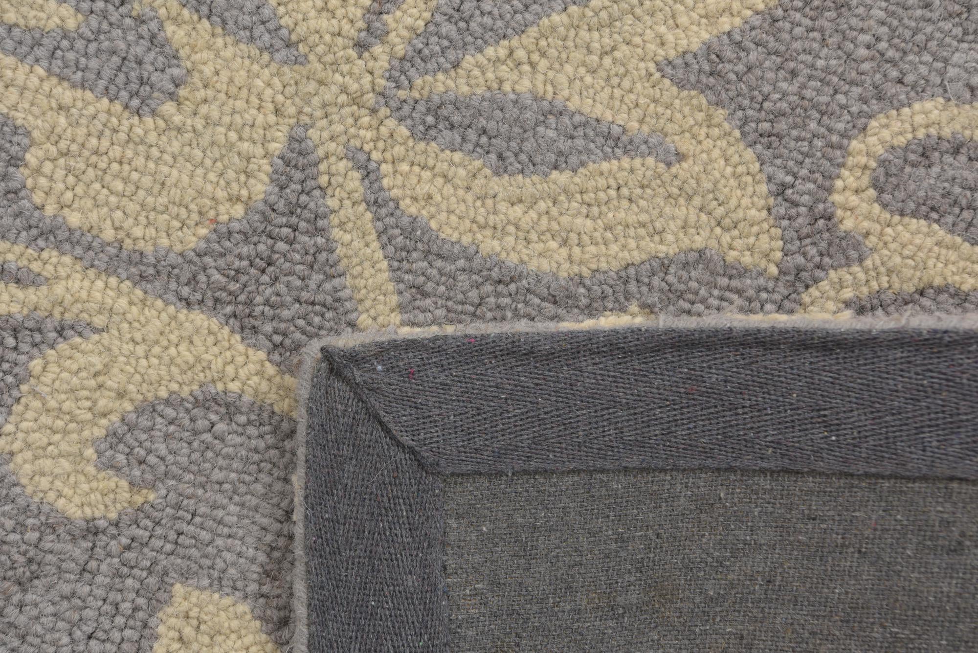 5' x 8' Agra Wool Rug