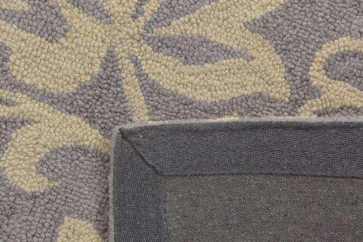 Detail image of 5' x 8' Agra Wool Rug
