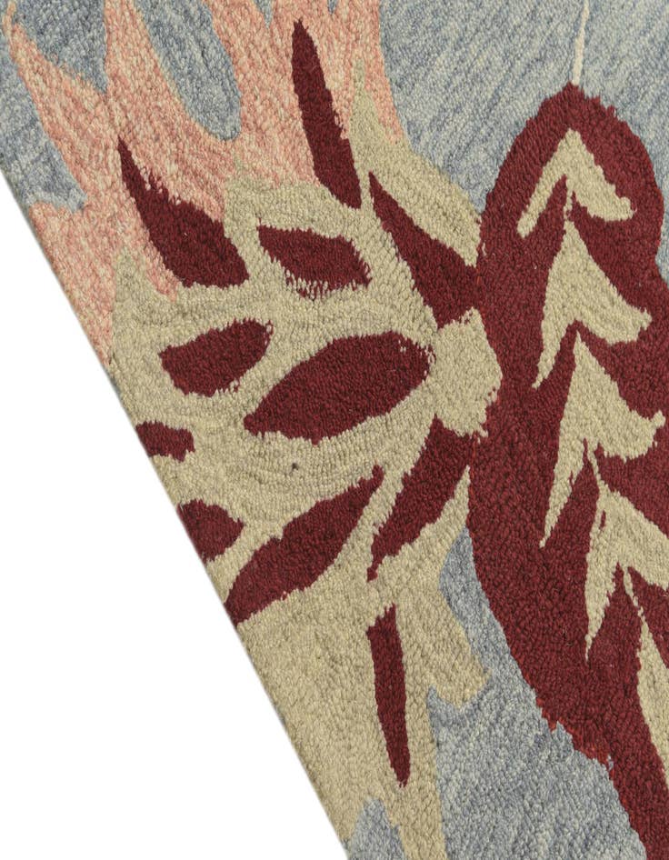 Detail image of 5' 1 x 8' Agra Wool Rug