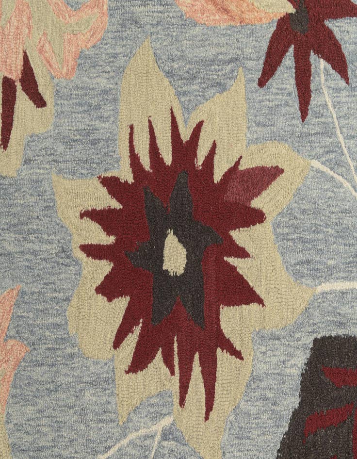 Detail image of 5' 1 x 8' Agra Wool Rug