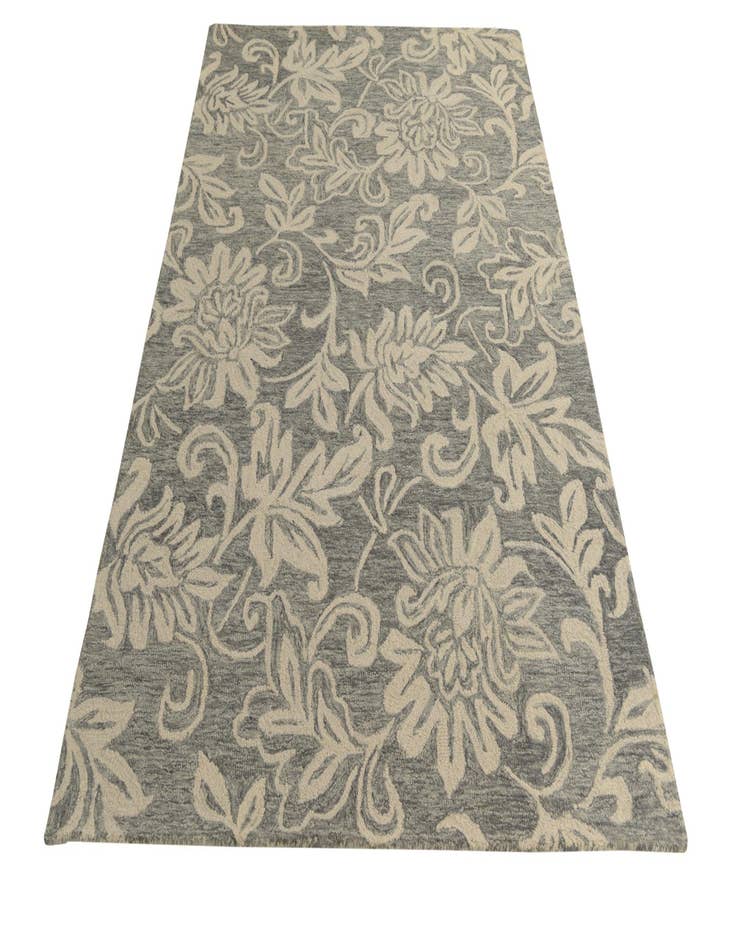 Detail image of 5' 1 x 8' Agra Wool Rug