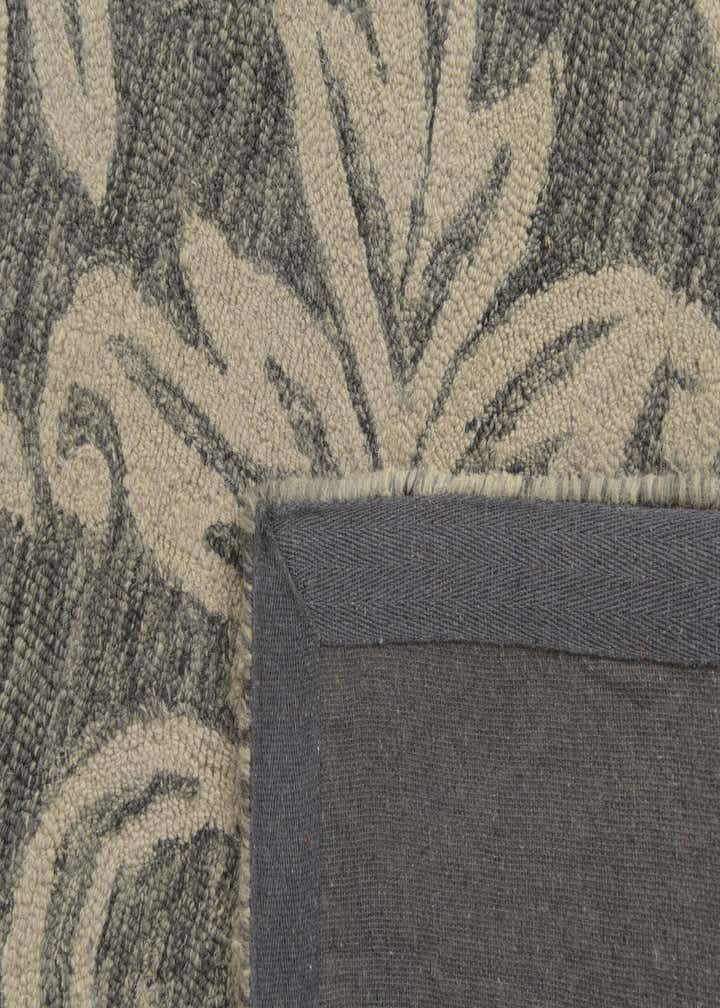 5' 1 x 8' Agra Wool Rug