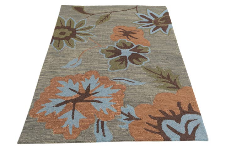 Detail image of 4' x 6' Agra Wool Rug