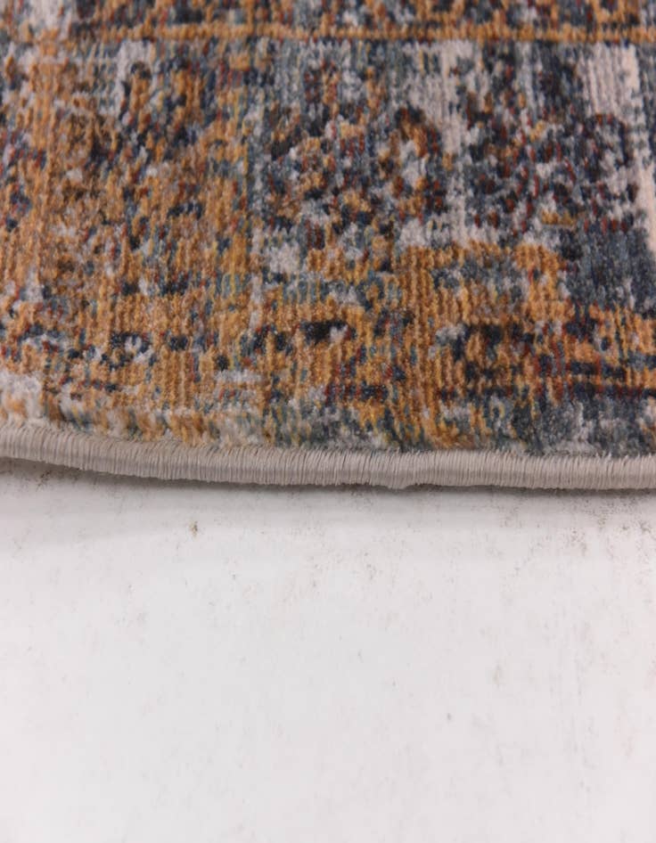 Detail image of 5' 2 x 7' 3 Alexis Rug
