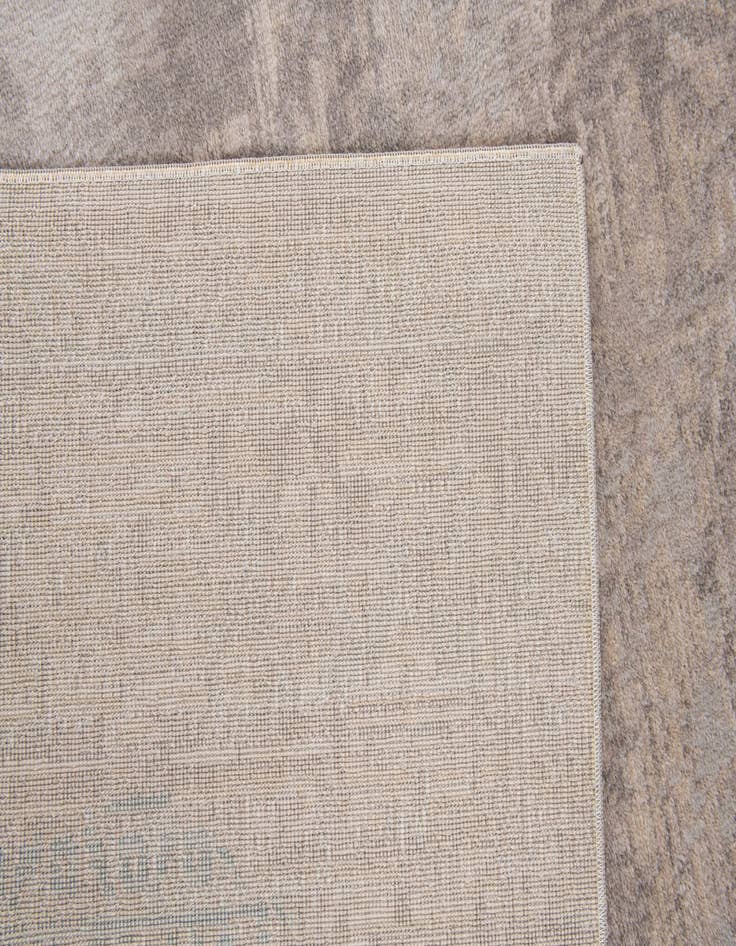 Detail image of 4' 10 x 8' Alexis Rug