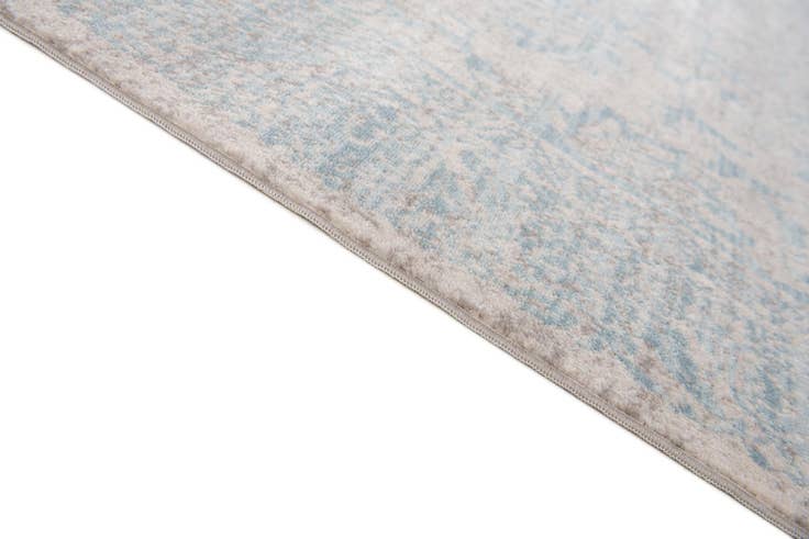 Detail image of 4' 10 x 8' Alexis Rug