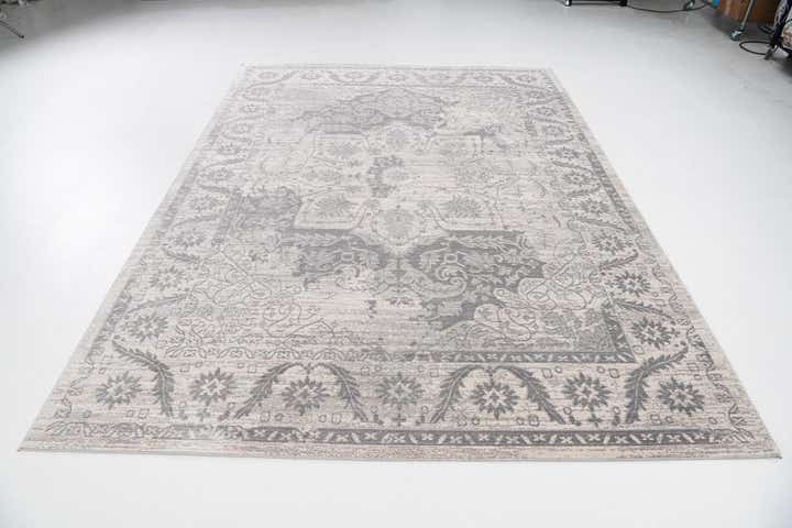 7' x 10' Alexis Rug