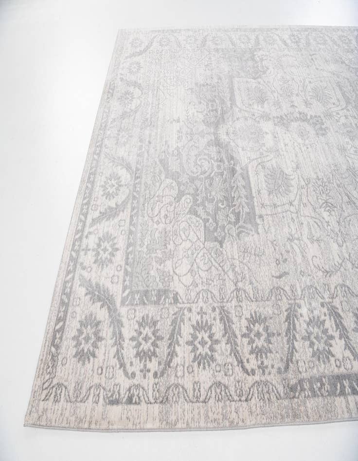 Detail image of 7' x 10' Alexis Rug