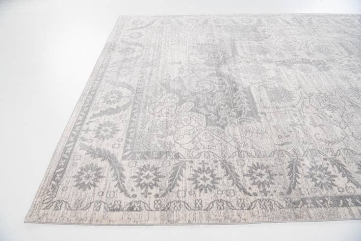 Detail image of 7' x 10' Alexis Rug