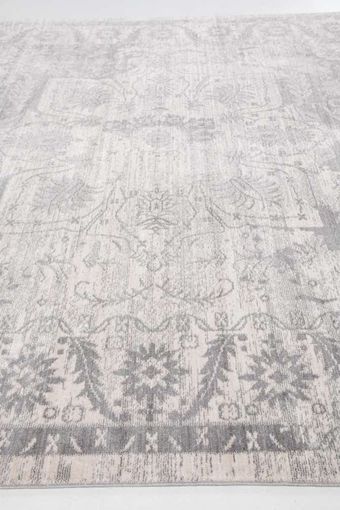 7' x 10' Alexis Rug