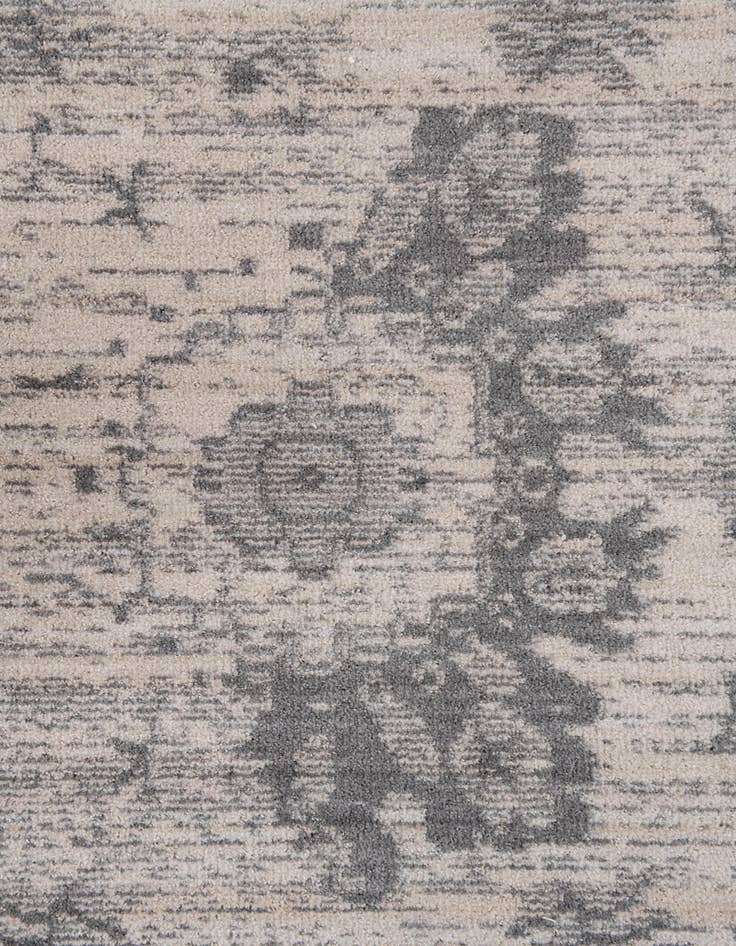 Detail image of 7' x 10' Alexis Rug